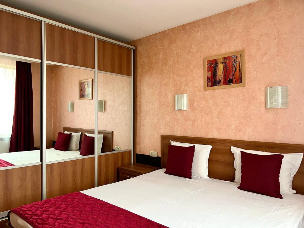 Hotel 007 Sofia Buitenkant foto