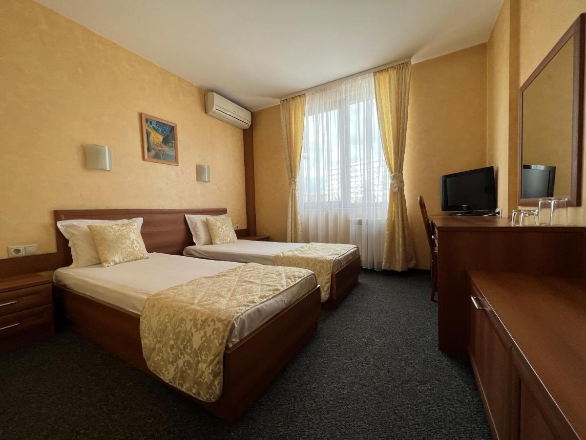Hotel 007 Sofia Buitenkant foto