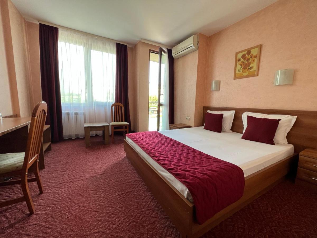 Hotel 007 Sofia Buitenkant foto